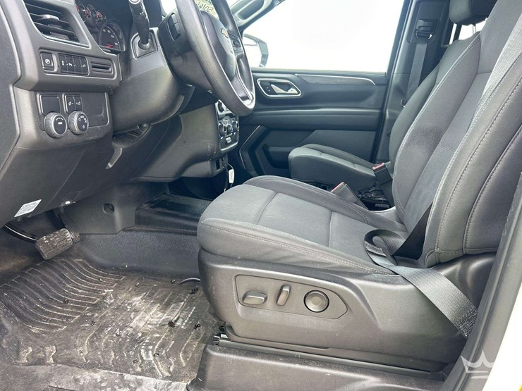 2022-chevrolet-tahoe-image-12