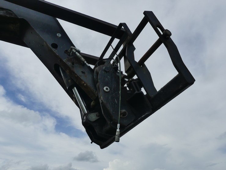 2014-caterpillar-tl943c-image-10