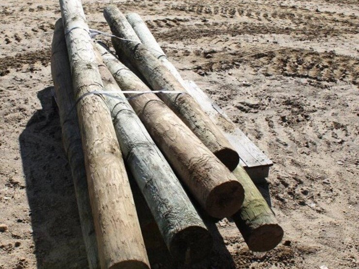 (8)-wooden-posts-image-4