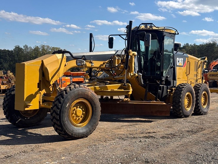 2011-caterpillar-140m2-vhp-plus-image-1