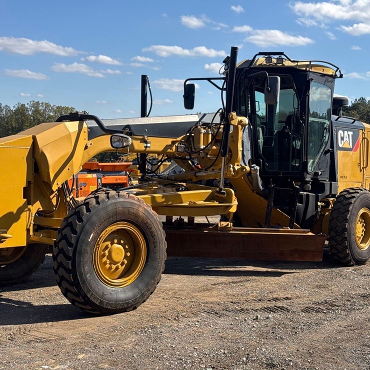 2011 CATERPILLAR 140M2 VHP PLUS
