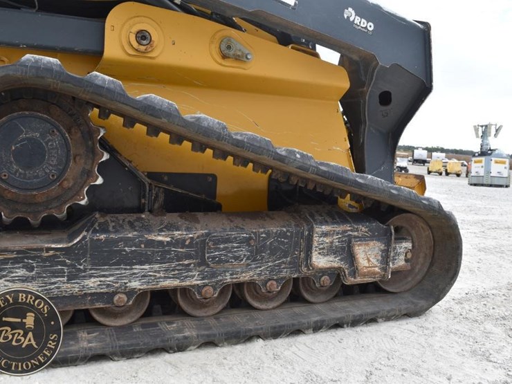 2018-deere-333g-image-41