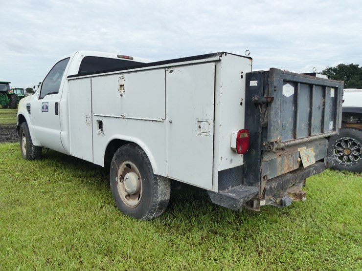 2008-ford-f250-xl-image-4