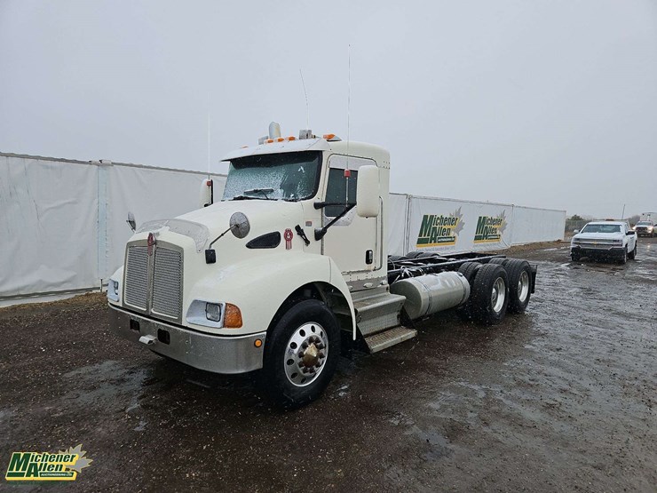 2008-kenworth-t300-image-1