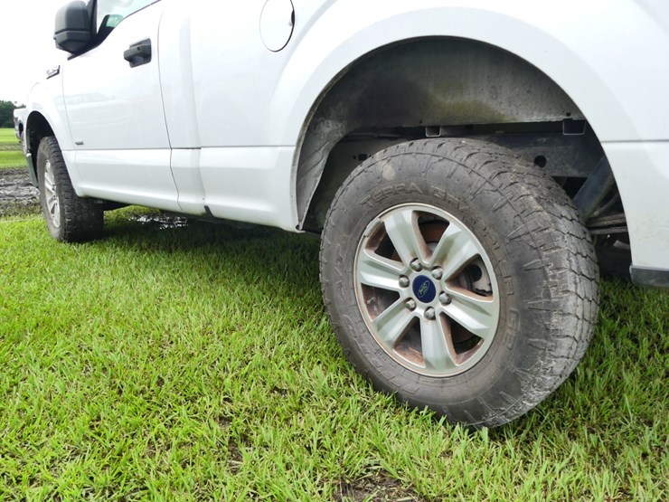 2015-ford-f150-xl-image-7