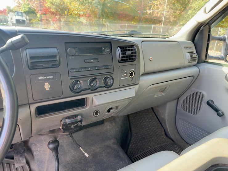 2007-ford-f350-xl-image-23