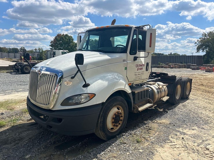 2015-international-prostar-image-1