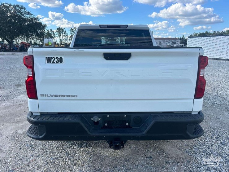 2019-chevrolet-silverado-1500-image-27
