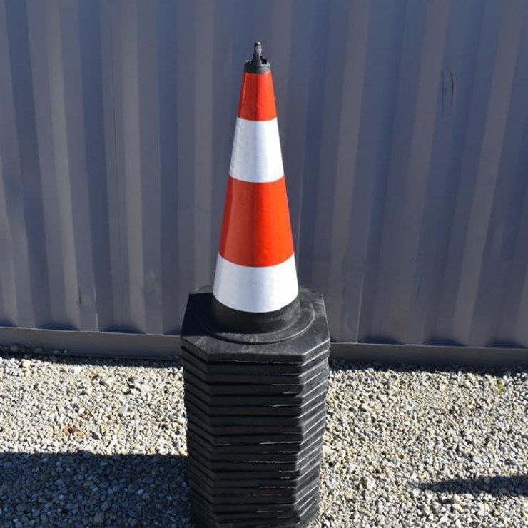 SAFETY CONES 49819