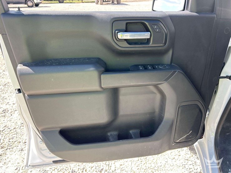 2021-chevrolet-silverado-1500-image-10