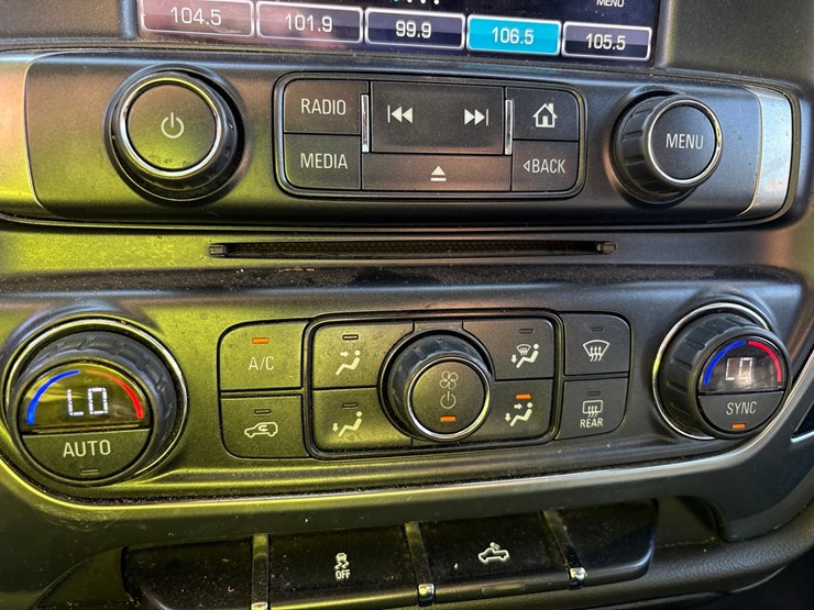 2015-chevrolet-1500-image-48
