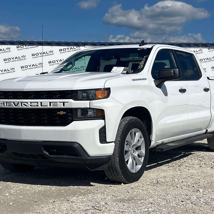 2022 Chevrolet Silverado 4x4 Crew Cab Pickup Truck