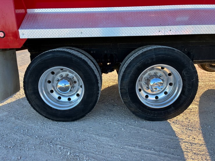 2021-kenworth-t880-image-19