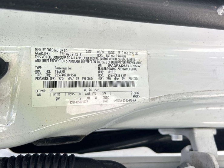 2014-ford-focus-sedan-image-6