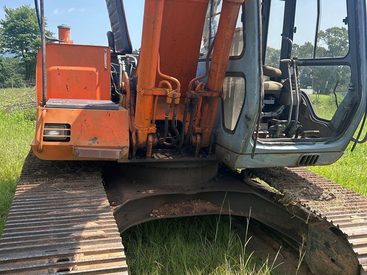 hitachi-ex120-image-14
