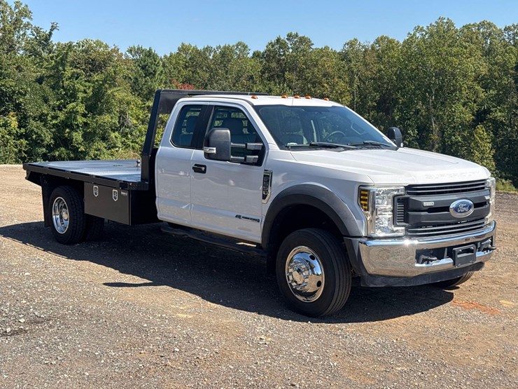 2018-ford-f550-xl-image-9