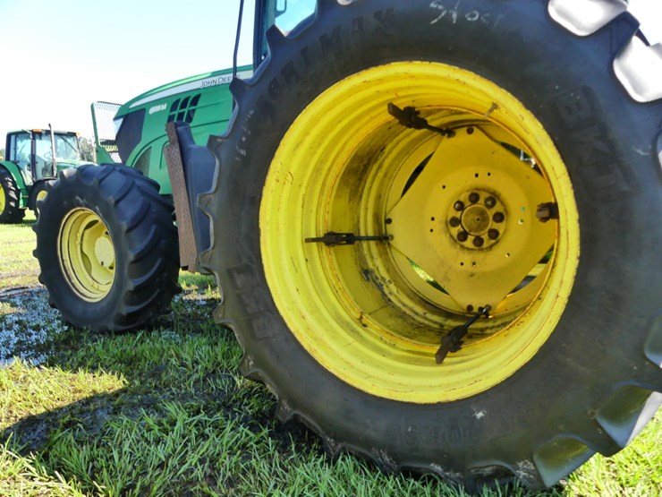 2014-john-deere-6125m-image-9
