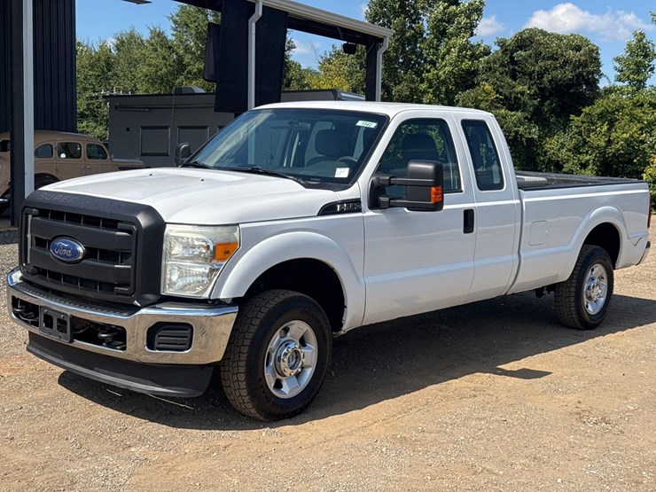 2012-ford-f250-xl-image-1