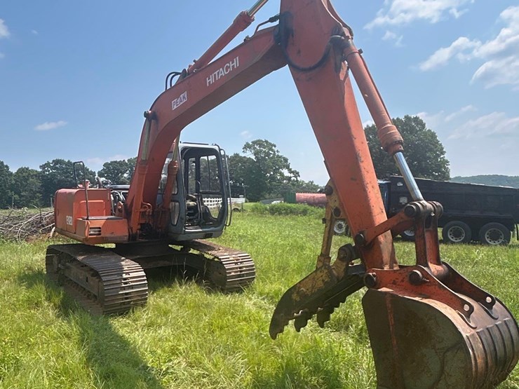 hitachi-ex120-image-2
