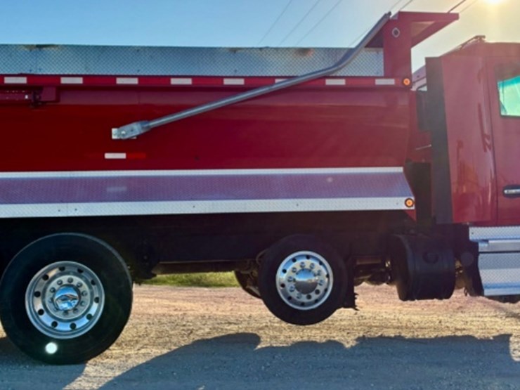 2021-kenworth-t880-image-7