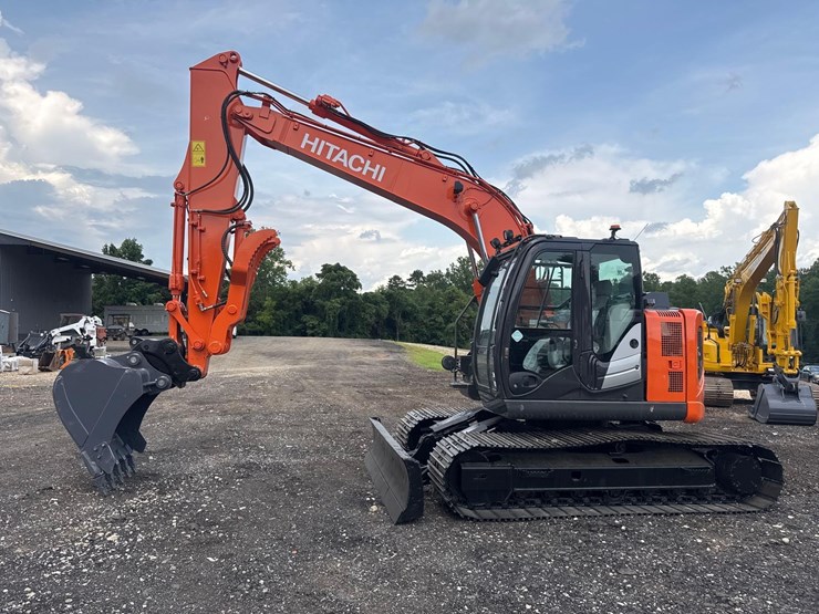 2021-hitachi-zx135us-6-image-2