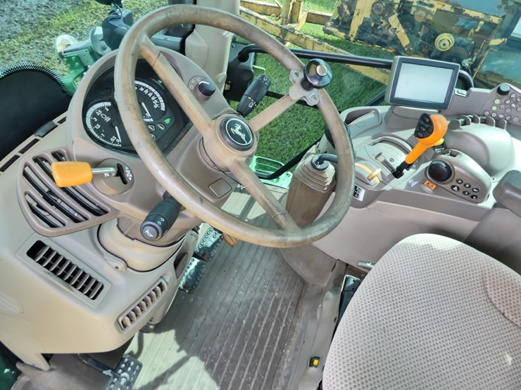 john-deere-6120r-image-13