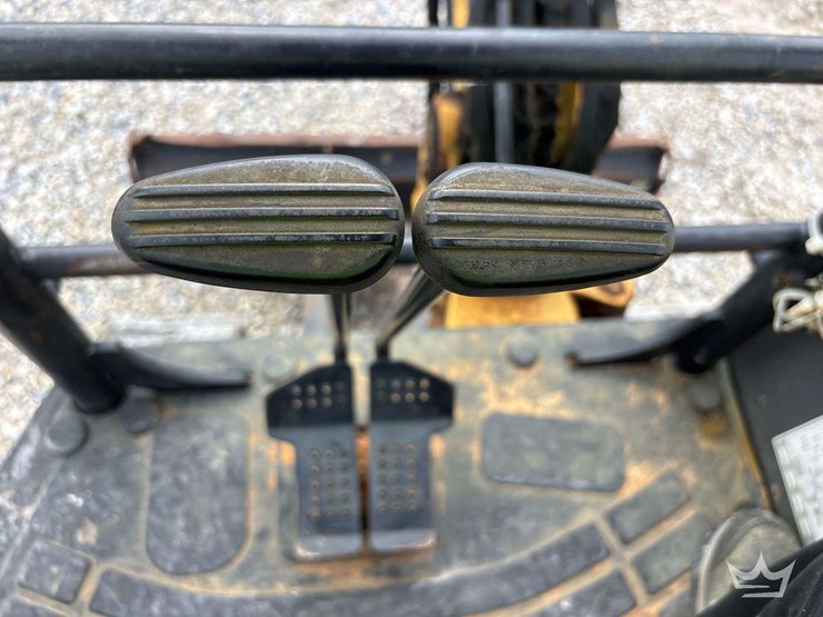 2018-caterpillar-303e-mini-excavator-image-20
