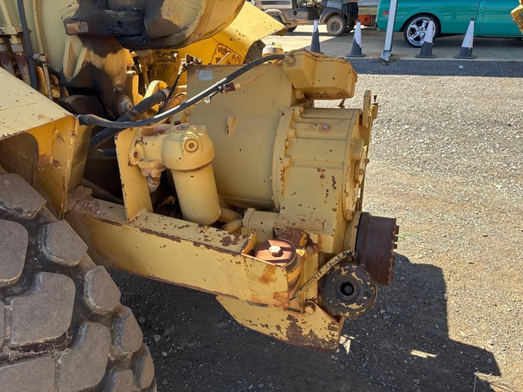 2000-caterpillar-613c-image-13