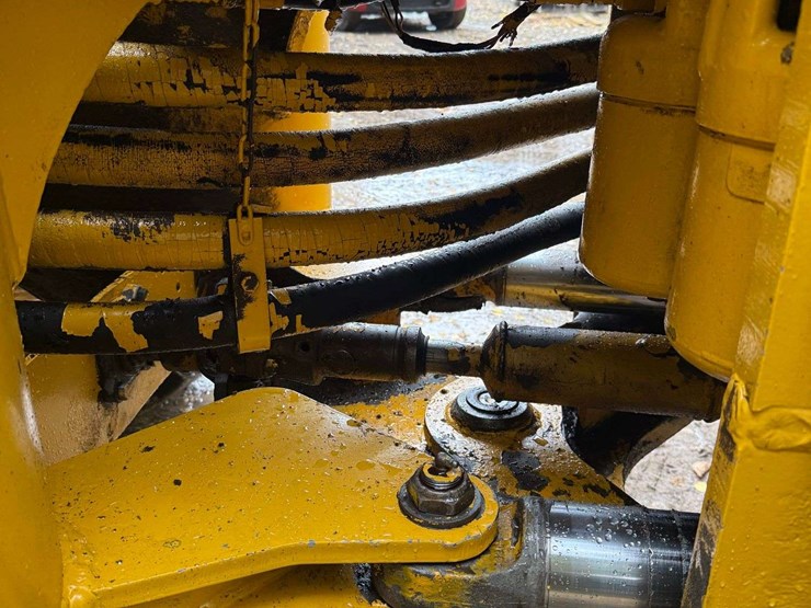 1974-john-deere-644-image-8