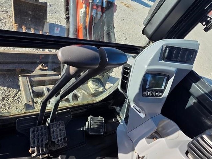2017-kubota-kx040-4-image-64