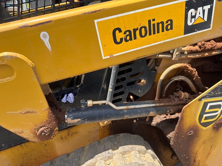 2019-caterpillar-249d-image-17