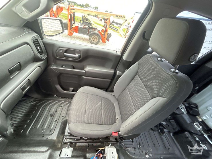 2022-chevrolet-silverado-1500-image-18