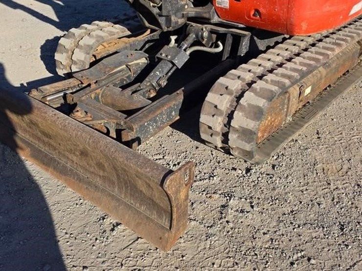 2017-kubota-kx040-4-image-11