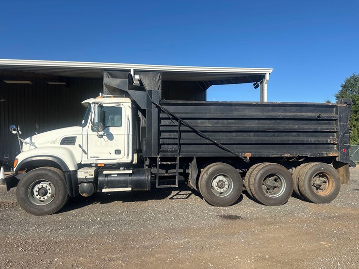 2006-mack-granite-cv713-image-3