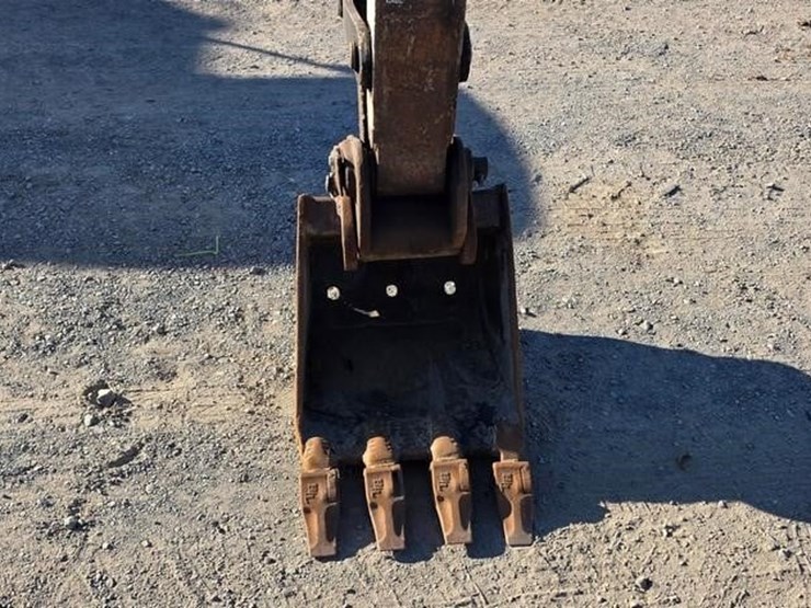 2006-bobcat-341g-image-40