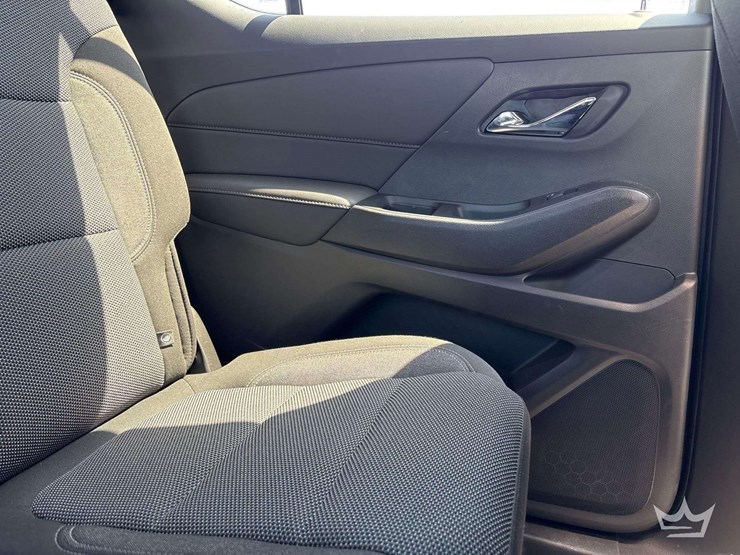 2022-chevrolet-traverse-image-21