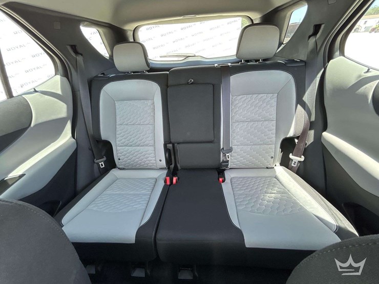2020-chevrolet-equinox-image-19