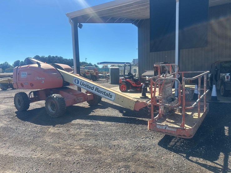 2013-jlg-400s-image-1