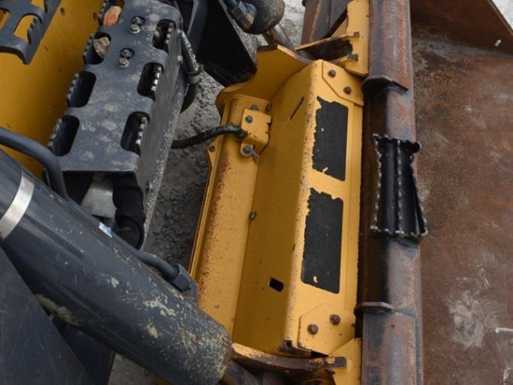 2024-deere-333g-image-24
