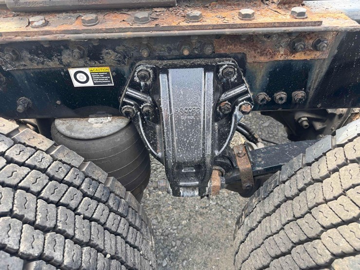 2016-kenworth-t880-image-14