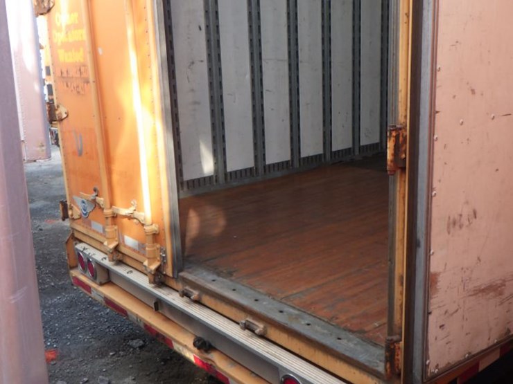 2008-kentucky-furniture-van-image-14