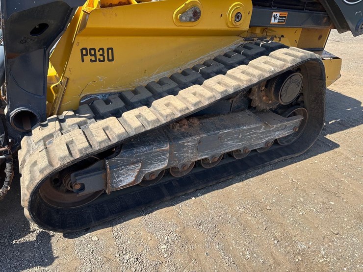 2020-deere-331g-image-14