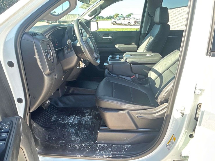 2021-chevrolet-silverado-1500-image-12
