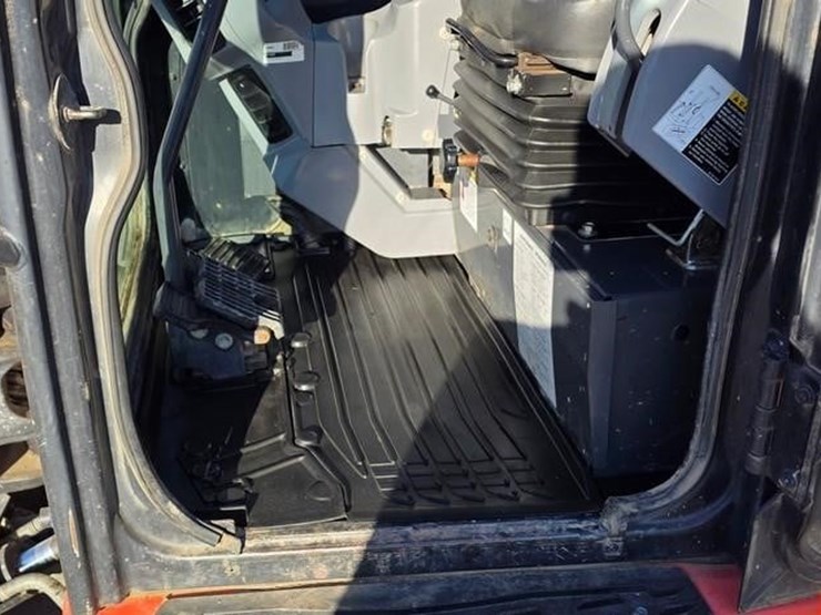 2017-kubota-kx040-4-image-57