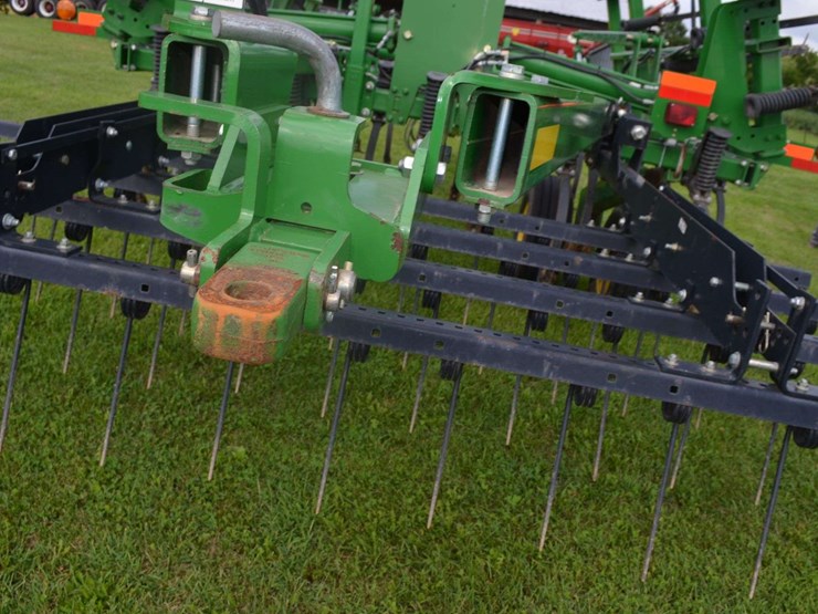john-deere-2210l-image-11