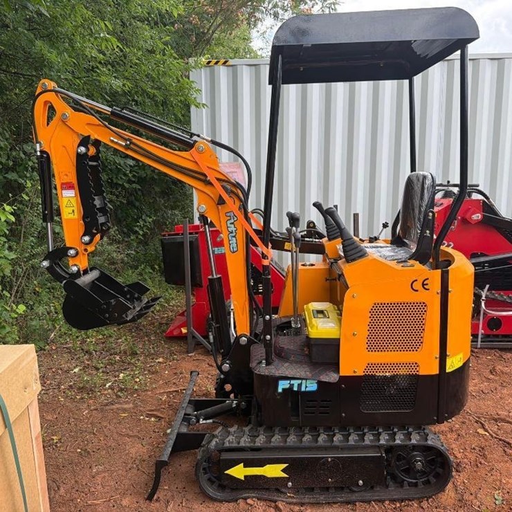 2026 FUTURE 15 MINI EXCAVATOR