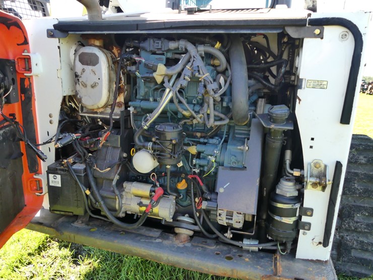 2015-bobcat-t770-image-9
