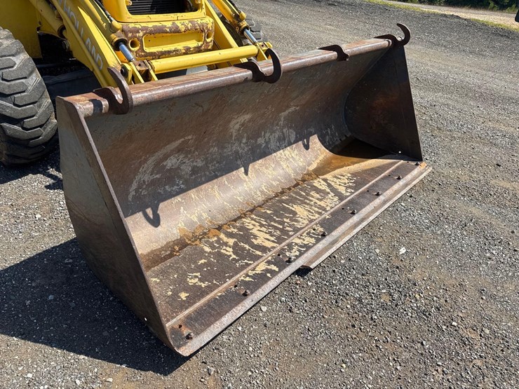 new-holland-lb75b-image-10