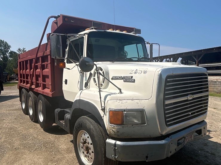 1994-ford-l9000-image-1