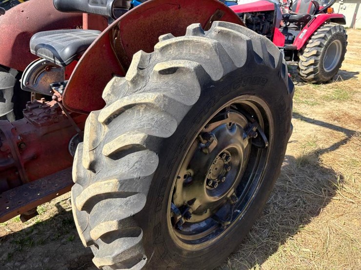 massey-ferguson-235-image-10